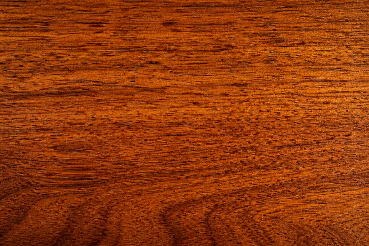 Grain and colour of Kiaat (Pterocarpus angolensis) hardwood